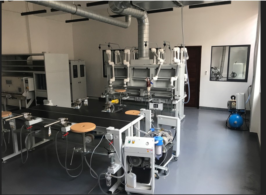 Draping and lamination laboratory